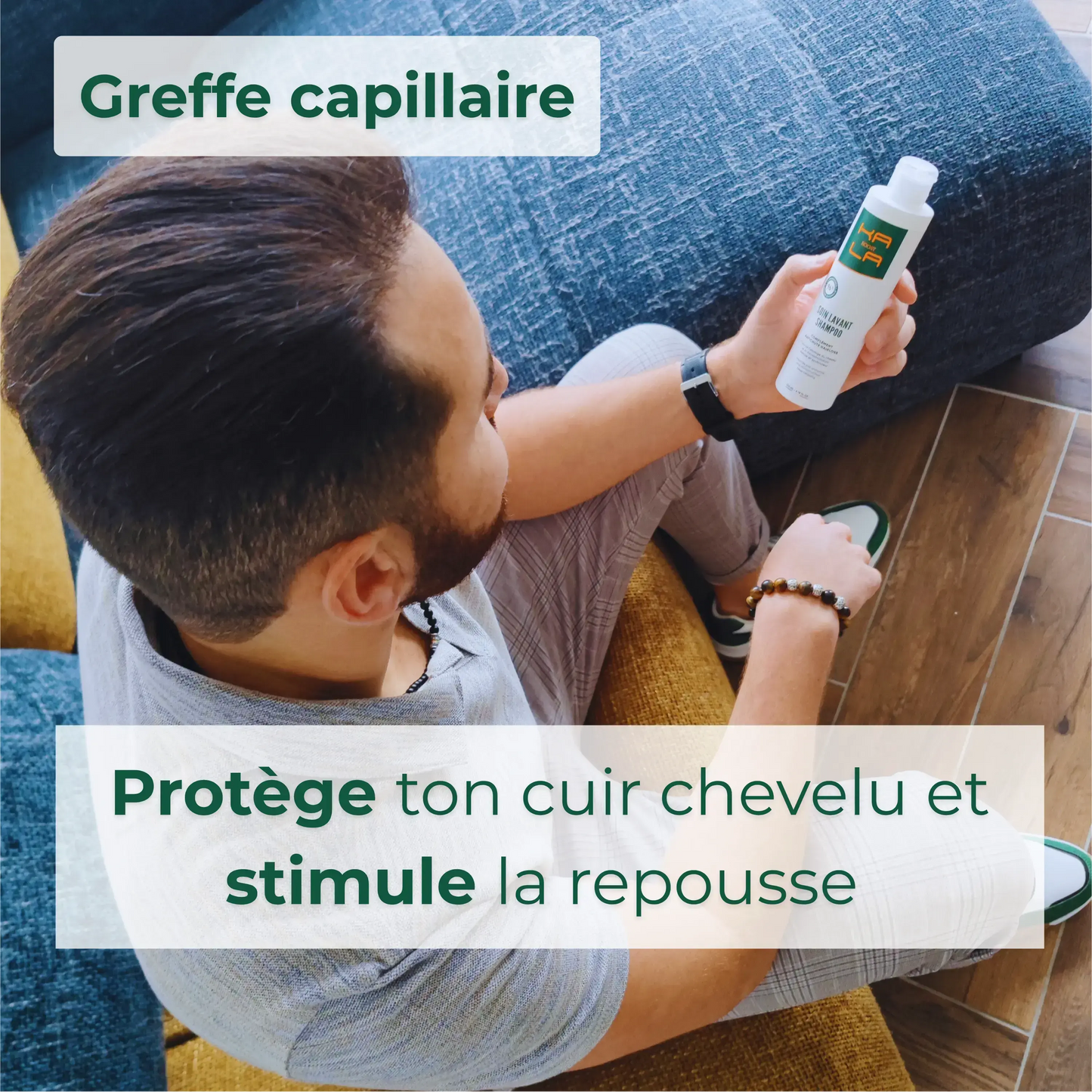 Homme tenant le shampoing Kalaboost – Protège le cuir chevelu et stimule la repousse après une greffe de cheveux
